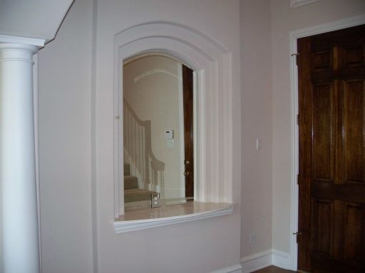 Painted Foyer Niche Before