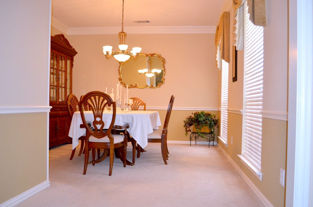 Below Chair Rail Painting Accent 1 min Below Chair Rail Painting Accent 1 min